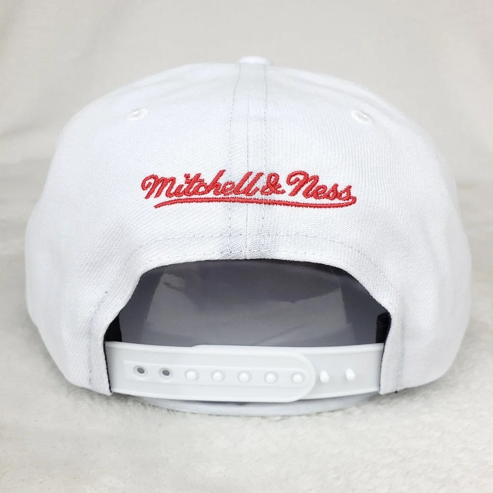 Atlanta Braves Mitchell & Ness‎ MLB Snapback Hat Cap Earthquake Art White NWT